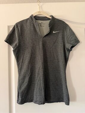 Nike Women's Charcoal Heather Short-Sleeve Performance Tee